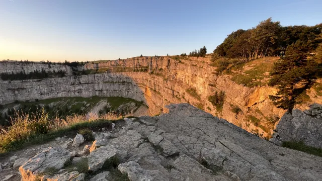 Creux du Van, der Grand Canyon der Schweiz (Foto: Christoph Auckenthaler ) Creux du Van, der Grand Canyon der Schweiz (Foto: Christoph Auckenthaler )