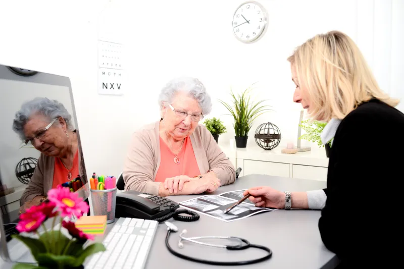 Angebot im Alter (Foto: iStock-684164514) Angebot im Alter (Foto: iStock-684164514)