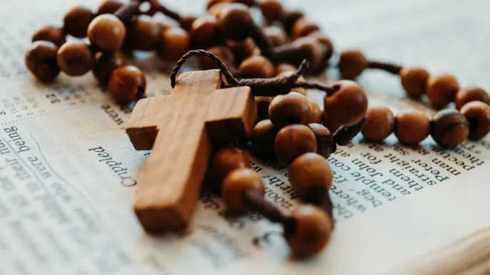 Rosenkranz (Foto: James Coleman – Unsplash) Rosenkranz (Foto: James Coleman – Unsplash)