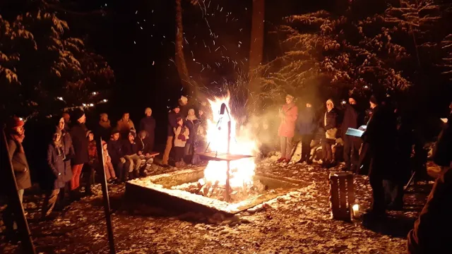 Waldweihnachten (Foto: Reformierte Kirchgemeinde Erlenbach) Waldweihnachten (Foto: Reformierte Kirchgemeinde Erlenbach)
